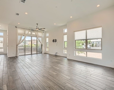 11821 Stone Run Avenue - Photo Thumbnail 3
