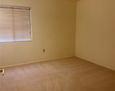 8900 Kingsmill Drive - Photo Thumbnail 56