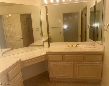 8900 Kingsmill Drive - Photo Thumbnail 35
