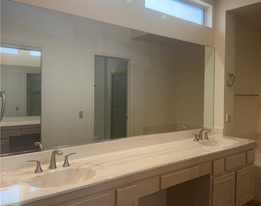 8900 Kingsmill Drive - Photo Thumbnail 42