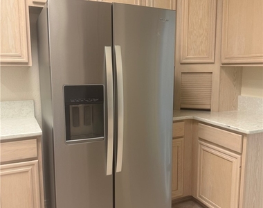 8900 Kingsmill Drive - Photo Thumbnail 18