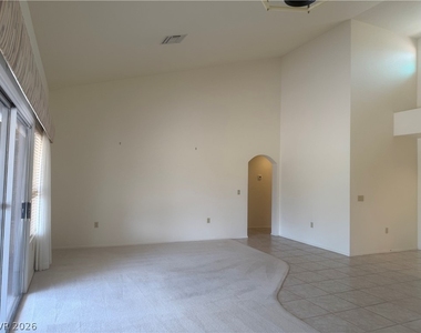 8900 Kingsmill Drive - Photo Thumbnail 8