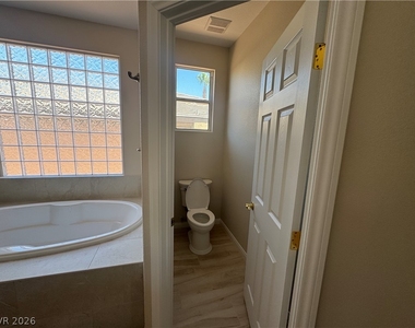 712 Pinnacle Heights Lane - Photo Thumbnail 29