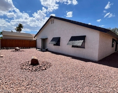 627 Del Prado Drive - Photo Thumbnail 5