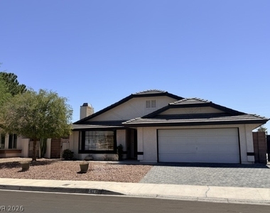 627 Del Prado Drive - Photo Thumbnail 8