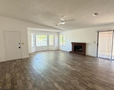 627 Del Prado Drive - Photo Thumbnail 9