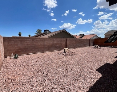 627 Del Prado Drive - Photo Thumbnail 4