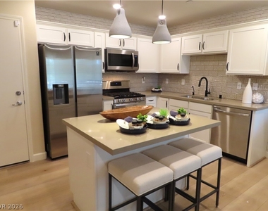 651 Pickled Pepper Place - Photo Thumbnail 4