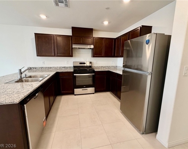2708 Sandia Crest Street - Photo Thumbnail 5