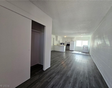 2937 Stewart Avenue - Photo Thumbnail 1