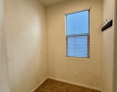 108 Nola Stream Court - Photo Thumbnail 11