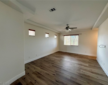 11375 Corsica Mist Avenue - Photo Thumbnail 19