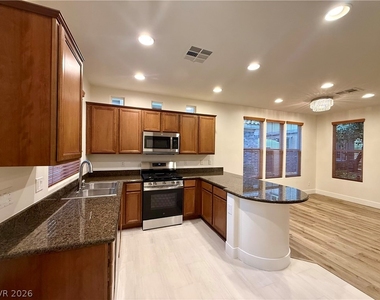 11375 Corsica Mist Avenue - Photo Thumbnail 7