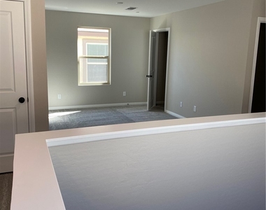 12522 Oregon Cherry Avenue - Photo Thumbnail 21