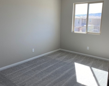 12522 Oregon Cherry Avenue - Photo Thumbnail 25