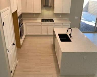12522 Oregon Cherry Avenue - Photo Thumbnail 20