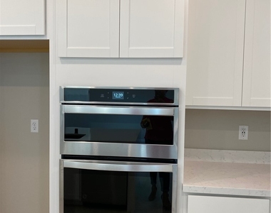 12522 Oregon Cherry Avenue - Photo Thumbnail 11