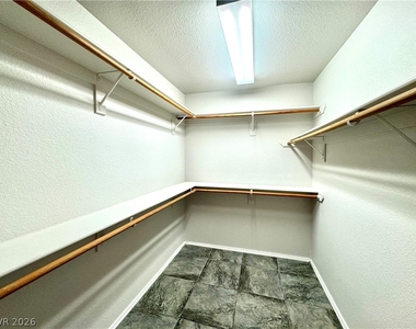 10224 Desert Wind Drive - Photo Thumbnail 16