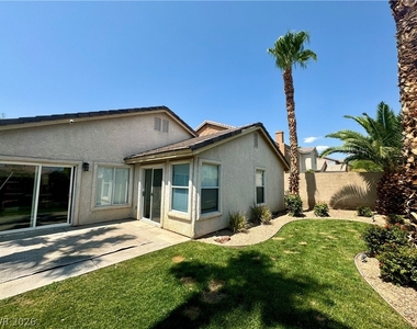 10224 Desert Wind Drive - Photo Thumbnail 24