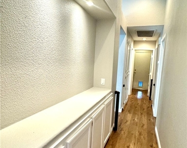 10224 Desert Wind Drive - Photo Thumbnail 11
