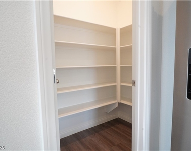 1478 Stellar Summit Street - Photo Thumbnail 2