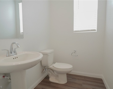 1478 Stellar Summit Street - Photo Thumbnail 3