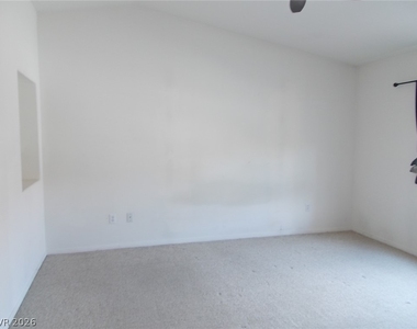 7295 Diamond Canyon Lane - Photo Thumbnail 14