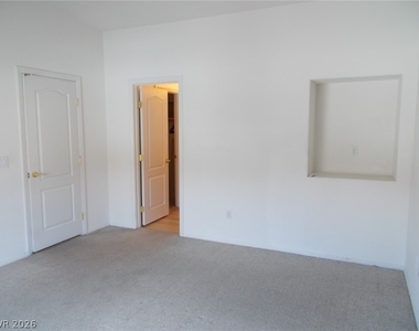 7295 Diamond Canyon Lane - Photo Thumbnail 18