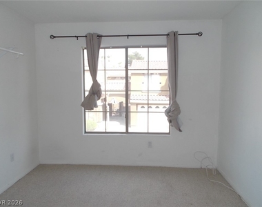 7295 Diamond Canyon Lane - Photo Thumbnail 11