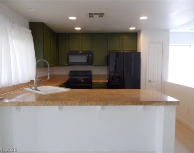 7295 Diamond Canyon Lane - Photo Thumbnail 8