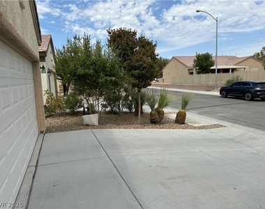 3448 Flinthead Street - Photo Thumbnail 2