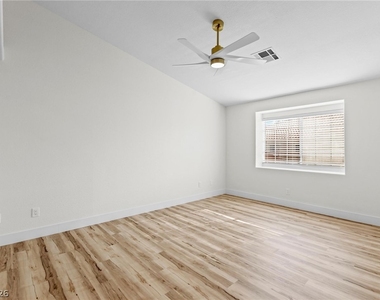3327 Erva Street - Photo Thumbnail 20