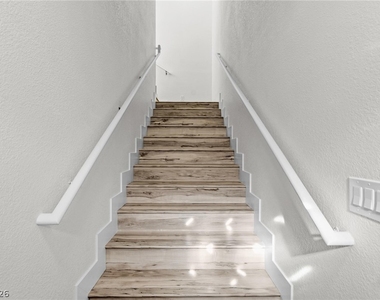 3327 Erva Street - Photo Thumbnail 4