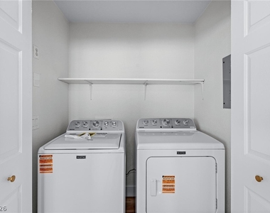 3327 Erva Street - Photo Thumbnail 13