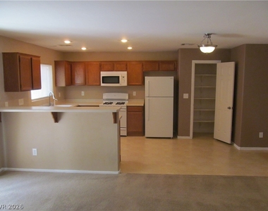 8257 Time Machine Avenue - Photo Thumbnail 3