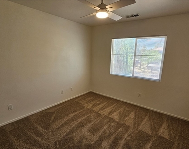 10071 Cheyenne Dawn Street - Photo Thumbnail 11