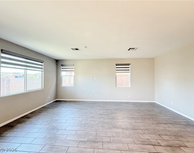 3348 Castlefields Drive - Photo Thumbnail 6