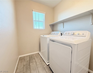 3348 Castlefields Drive - Photo Thumbnail 21