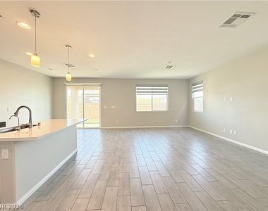 3348 Castlefields Drive - Photo Thumbnail 8