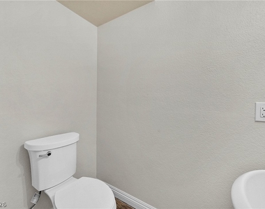 6355 Urban Creek Court - Photo Thumbnail 21