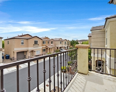 6355 Urban Creek Court - Photo Thumbnail 10