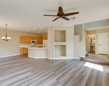703 Principle Point Avenue - Photo Thumbnail 5