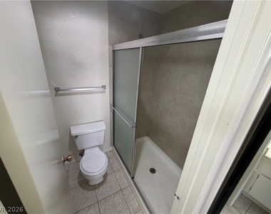 4736 Nara Vista Way - Photo Thumbnail 44