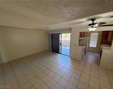4736 Nara Vista Way - Photo Thumbnail 13