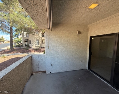 4736 Nara Vista Way - Photo Thumbnail 6