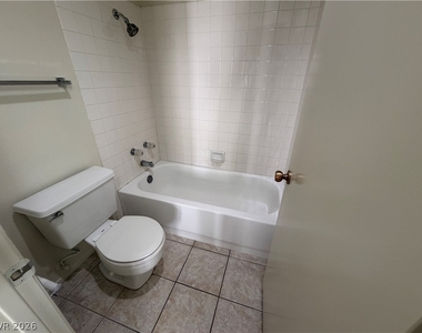 4736 Nara Vista Way - Photo Thumbnail 37