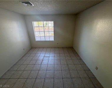 4736 Nara Vista Way - Photo Thumbnail 33