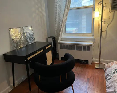31 East 30th Street - Photo Thumbnail 1