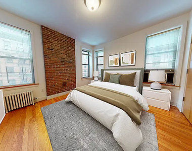 129 East 97th Street - Photo Thumbnail 2