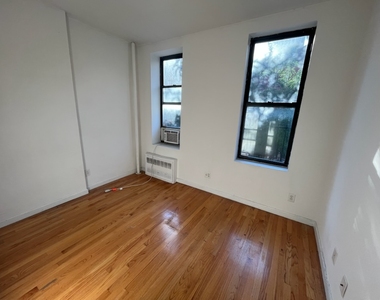 400 East 76th Street - Photo Thumbnail 1